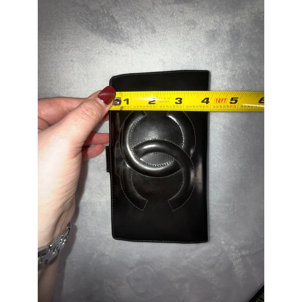 Authentic Chanel Black Patent Leather Bi Fold Wallet Clutch CC Logo Snap Closure